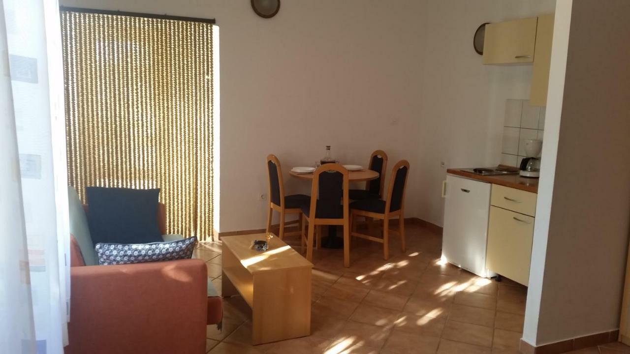 Guesthouse Neven Paklenica Starigrad Paklenica Zewnętrze zdjęcie